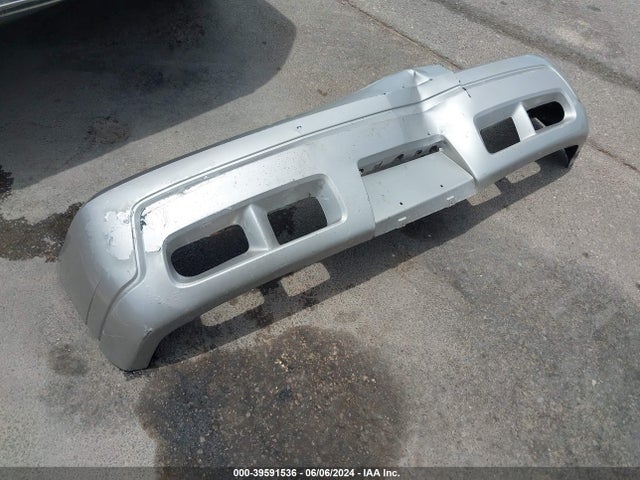 39591536 :رقم المزاد ، 1GYEK63N64R294428 vin ، 2004 Cadillac Escalade Standard مزاد بيع