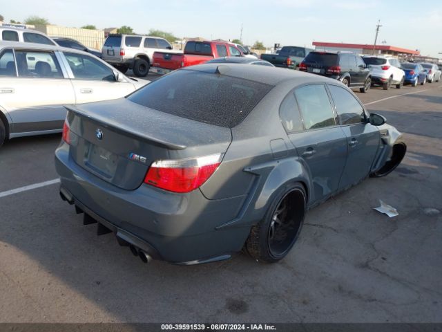 2007 BMW M5 WBSNB93517CX07394 Photo 3