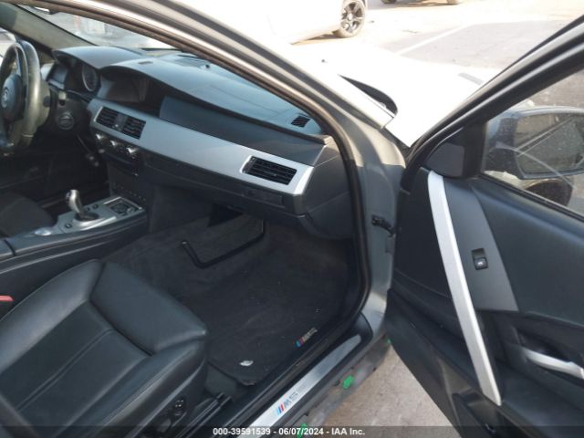 2007 BMW M5 WBSNB93517CX07394 Photo 4