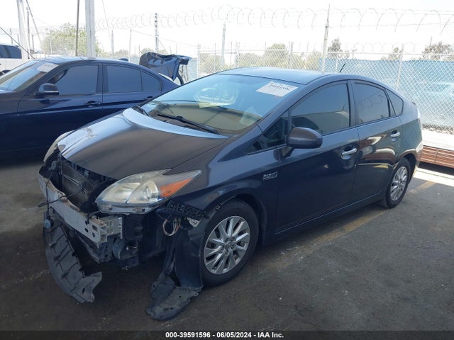 Toyota PRIUS PLUG-IN 2014 JTDKN3DP2E3054912 Image 2