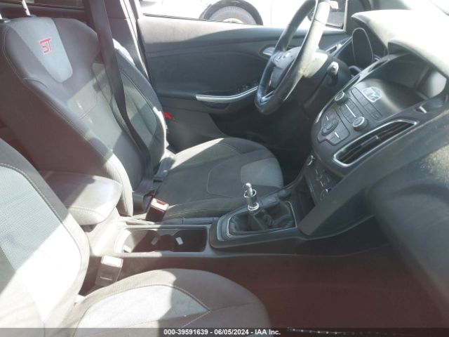 1FADP3L95JL322664 Ford FOCUS ST