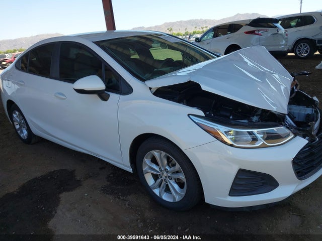 Chevrolet CRUZE LS 2019 1G1BC5SM2K7149865 Image 1
