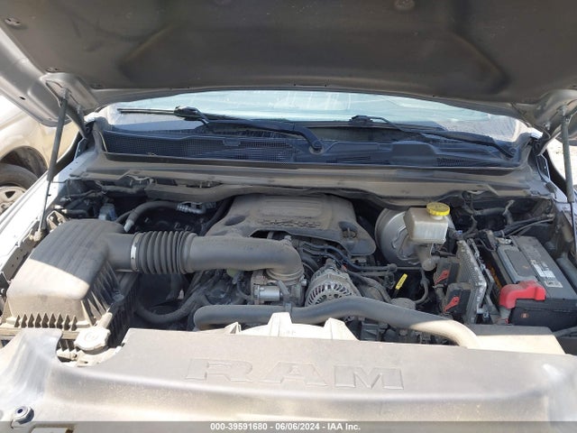 1C6SRFJT3KN725583 RAM 1500 Laramie  4x4 5'7 Box
