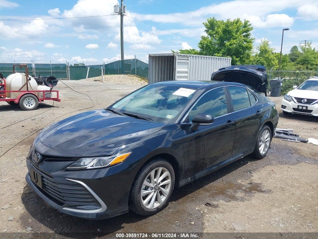 Toyota CAMRY LE 2024 4T1C11AK1RU903548 Image 2