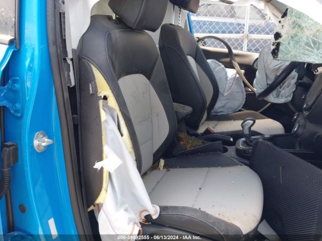 KNDJ53AU4R7219945 KIA Soul Gt-line