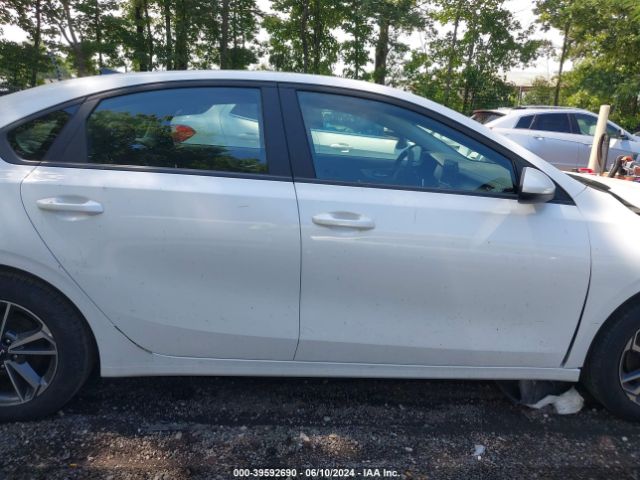 3KPF24AD7PE571726 KIA Forte Lxs