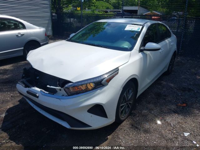 3KPF24AD7PE571726 KIA Forte Lxs