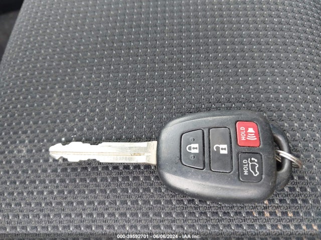 Toyota Rav4 Xle 2016 JTMRFREV5GJ102087 Image 11