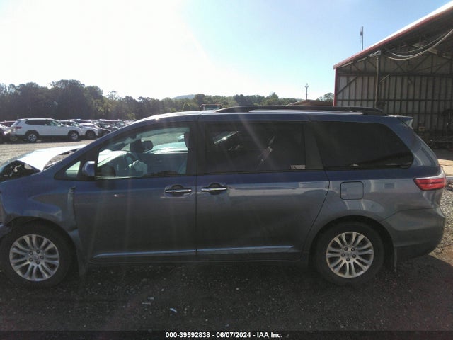 Toyota Sienna Xle 8 Passenger 2017 5TDYZ3DC2HS837291 Image 15