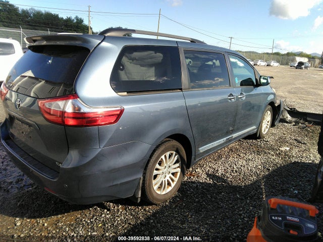 Toyota Sienna Xle 8 Passenger 2017 5TDYZ3DC2HS837291 Image 4