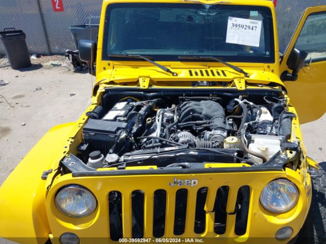 1C4BJWEG6FL712972 Jeep Wrangler Unlimited Sahara