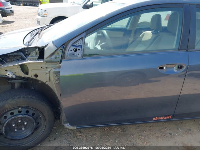 Toyota COROLLA LE 2016 5YFBURHEXGP472479 Image 12