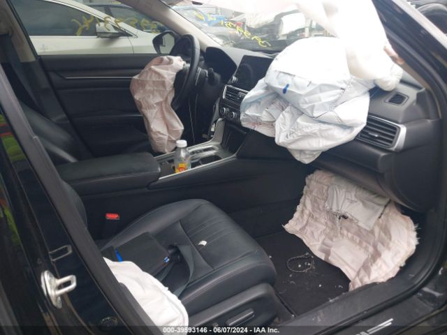 1HGCV2F91JA001879 Honda Accord Touring 2.0t