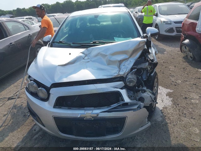 Chevrolet Sonic Ls Auto 2015 1G1JA5SH0F4112647 Image 12