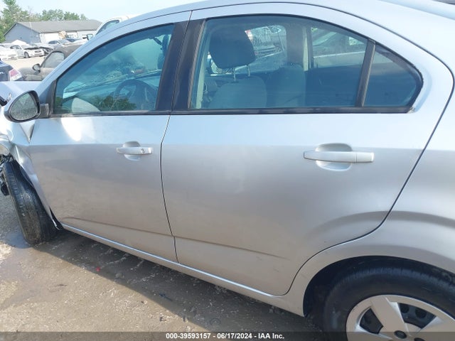 Chevrolet Sonic Ls Auto 2015 1G1JA5SH0F4112647 Image 14