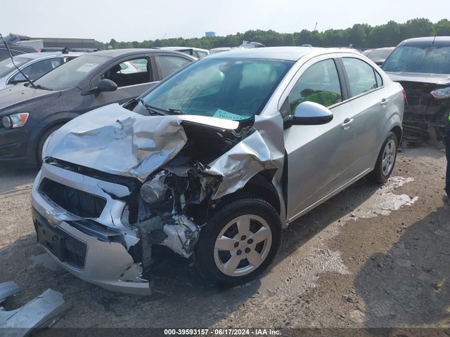 Chevrolet Sonic Ls Auto 2015 1G1JA5SH0F4112647 Image 2