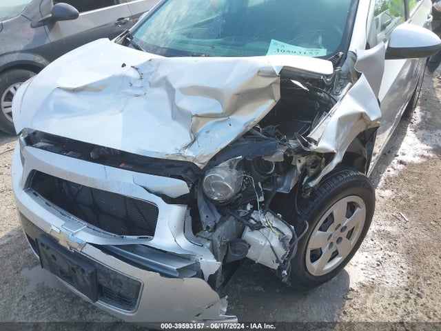 Chevrolet Sonic Ls Auto 2015 1G1JA5SH0F4112647 Image 6