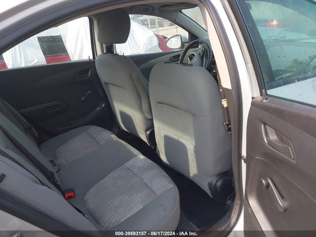 Chevrolet Sonic Ls Auto 2015 1G1JA5SH0F4112647 Image 8