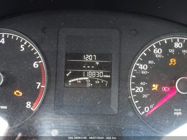 3VW2K7AJ4EM316330 Volkswagen Jetta 2.0l S
