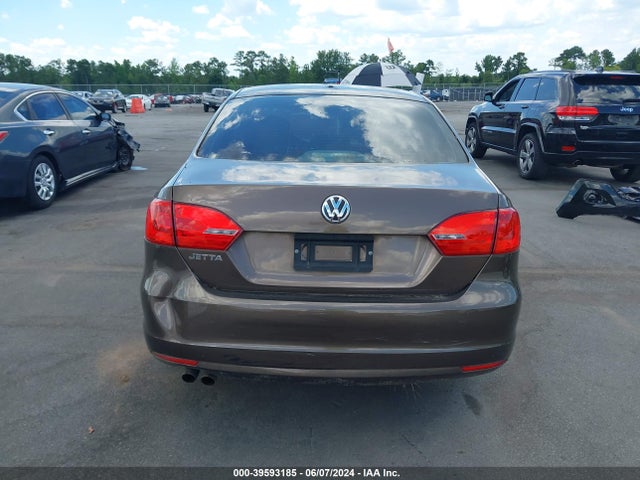 3VW2K7AJ4EM316330 Volkswagen Jetta 2.0l S
