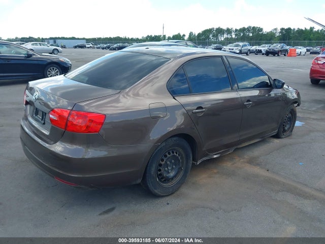 3VW2K7AJ4EM316330 Volkswagen Jetta 2.0l S
