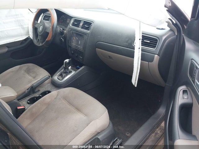 3VW2K7AJ4EM316330 Volkswagen Jetta 2.0l S