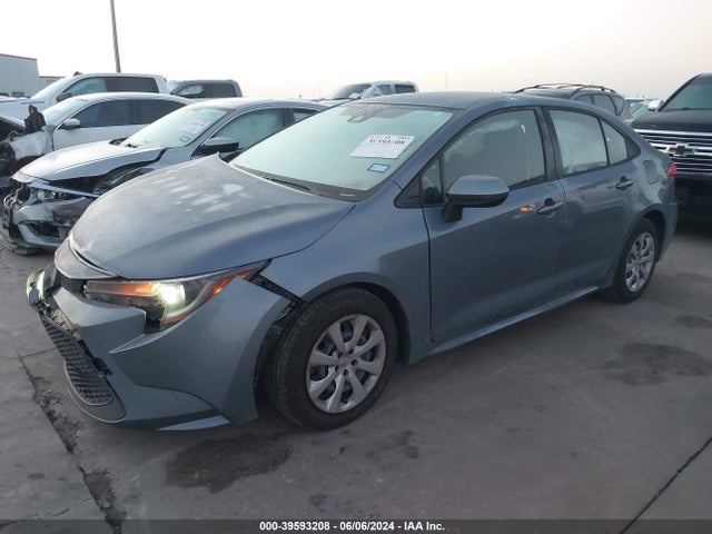 Toyota COROLLA LE 2022 JTDEPMAE0N3015770 Image 2