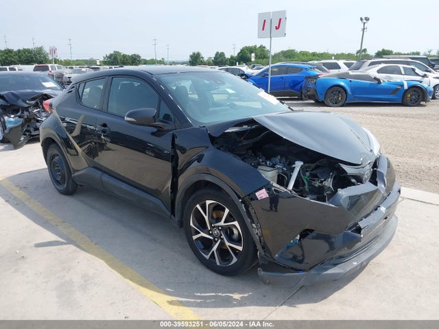 Toyota C-HR XLE 2018 NMTKHMBX0JR005263 главное изображение