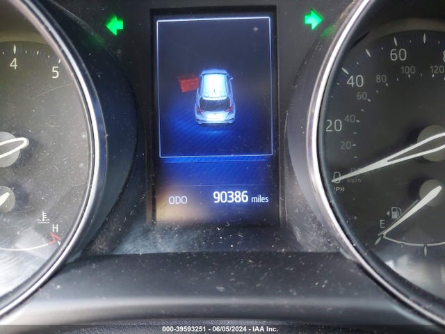 Toyota C-HR XLE 2018 NMTKHMBX0JR005263 Image 15