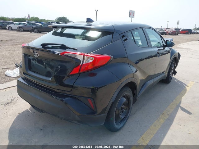 Toyota C-HR XLE 2018 NMTKHMBX0JR005263 Image 4