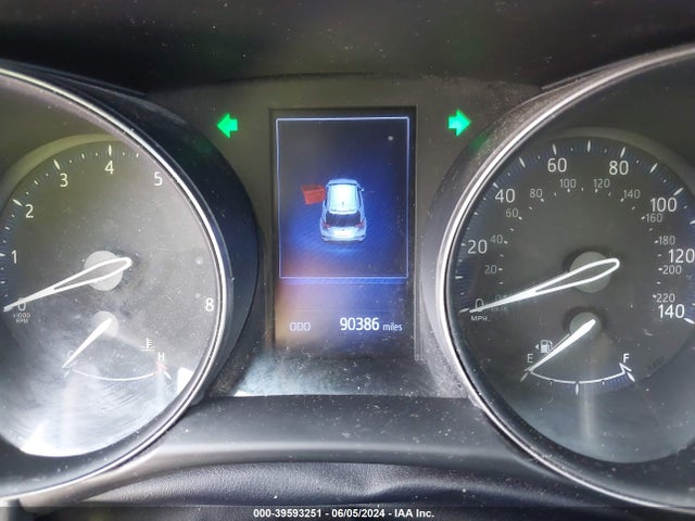 Toyota C-HR XLE 2018 NMTKHMBX0JR005263 Image 7