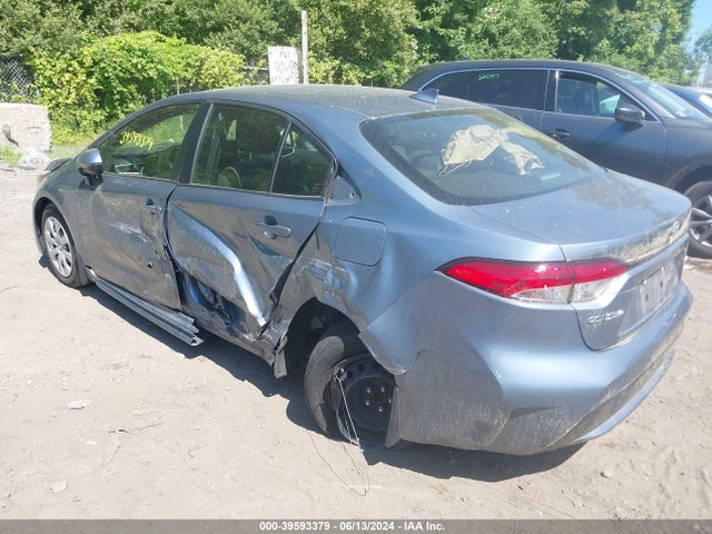 Toyota COROLLA LE 2022 JTDEPMAE1N3029256 Image 3