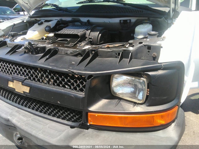 Chevrolet Express 2500 Work Van 2016 1GCWGAFF3G1117647 Image 6