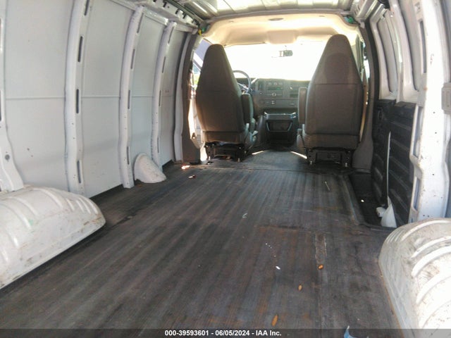 Chevrolet Express 2500 Work Van 2016 1GCWGAFF3G1117647 Image 8