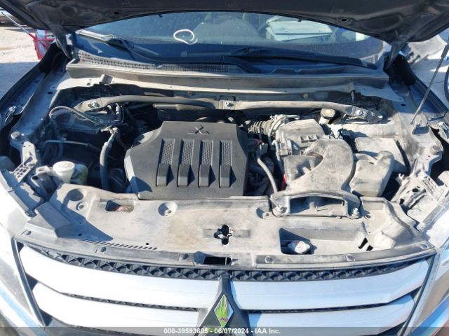 JA4AT3AA9JZ067501 Mitsubishi Eclipse Cross Es