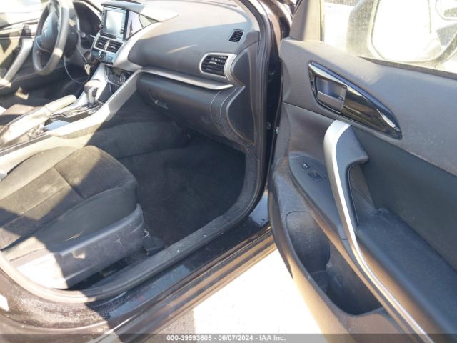 JA4AT3AA9JZ067501 Mitsubishi Eclipse Cross Es