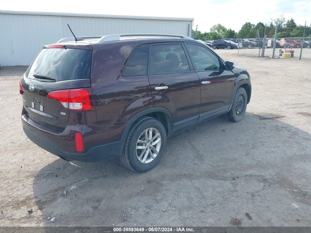 KIA Sorento Lx V6 2015 5XYKT4A75FG593456 Image 4