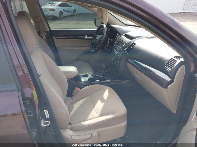 KIA Sorento Lx V6 2015 5XYKT4A75FG593456 Image 5