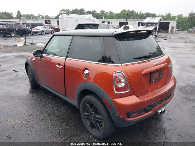 2012 MINI COOPER S WMWSV3C5XCT386624 Photo 2