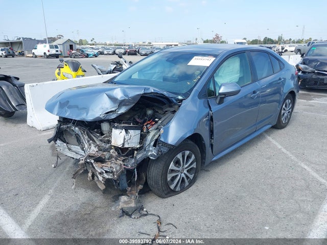 Toyota Corolla Hybrid Le 2021 JTDEAMDE3MJ016712 Image 2