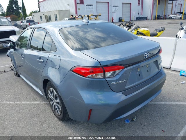 Toyota Corolla Hybrid Le 2021 JTDEAMDE3MJ016712 Image 3
