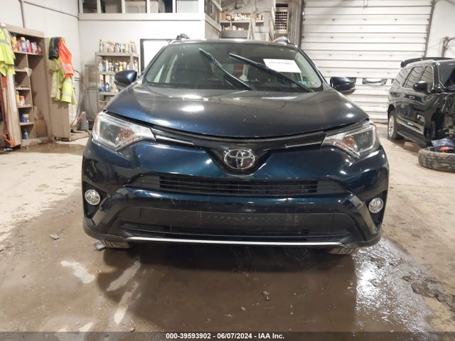 Toyota Rav4 Xle 2018 JTMRFREV6JJ738864 Image 12