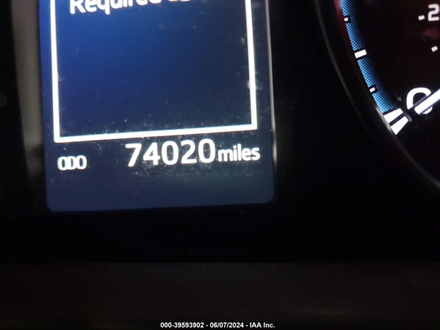 Toyota Rav4 Xle 2018 JTMRFREV6JJ738864 Image 15
