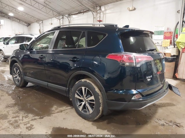 Toyota Rav4 Xle 2018 JTMRFREV6JJ738864 Image 3