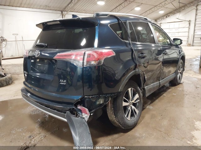 Toyota Rav4 Xle 2018 JTMRFREV6JJ738864 Image 4