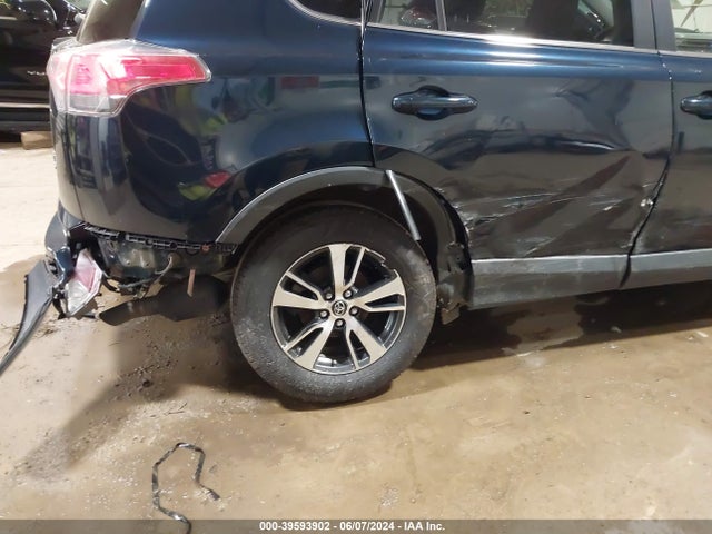 Toyota Rav4 Xle 2018 JTMRFREV6JJ738864 Image 6