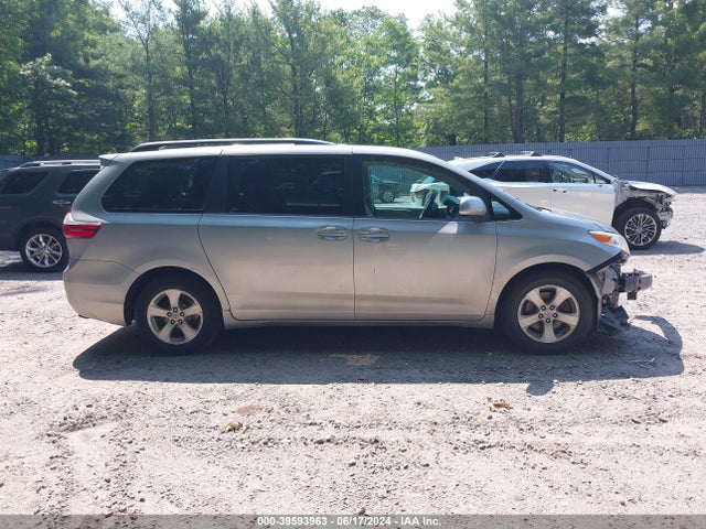 Toyota Sienna Le 8 Passenger 2016 5TDKK3DC7GS727345 Image 13