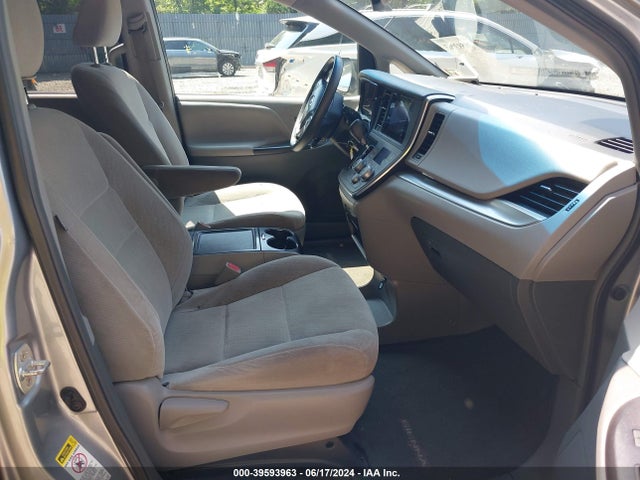 Toyota Sienna Le 8 Passenger 2016 5TDKK3DC7GS727345 Image 5