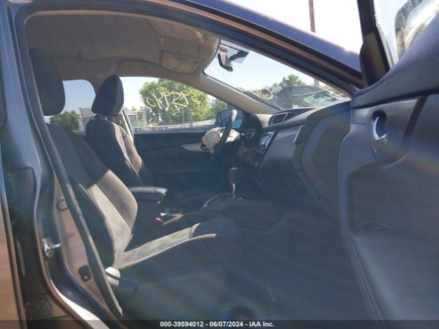 KNMAT2MV9FP535051 Nissan ROGUE SV