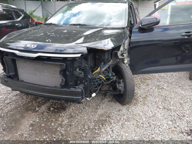 KNDEPCAA0M7184864 KIA Seltos Lx